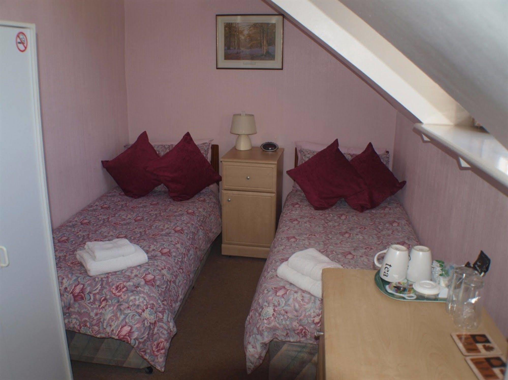 Olivers Guest House Weymouth Esterno foto